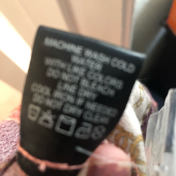 COPY - Brand new never worn, Velvet heart one snap v neck printed blouse. Gorge… - Picture 8 of 14